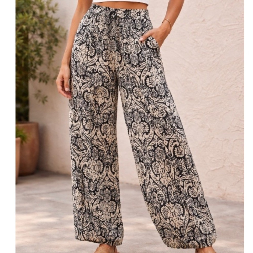 Truth NYC Navy & Cream Harem Pants - Size Large